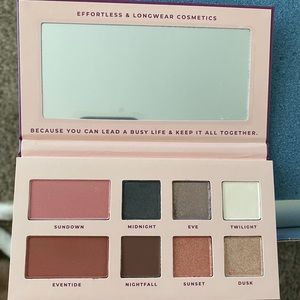 Neutral eyeshadow palette